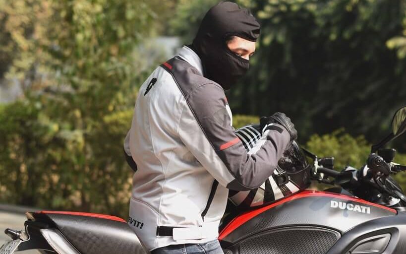 How to keep your Face Warm on a Motorcycle