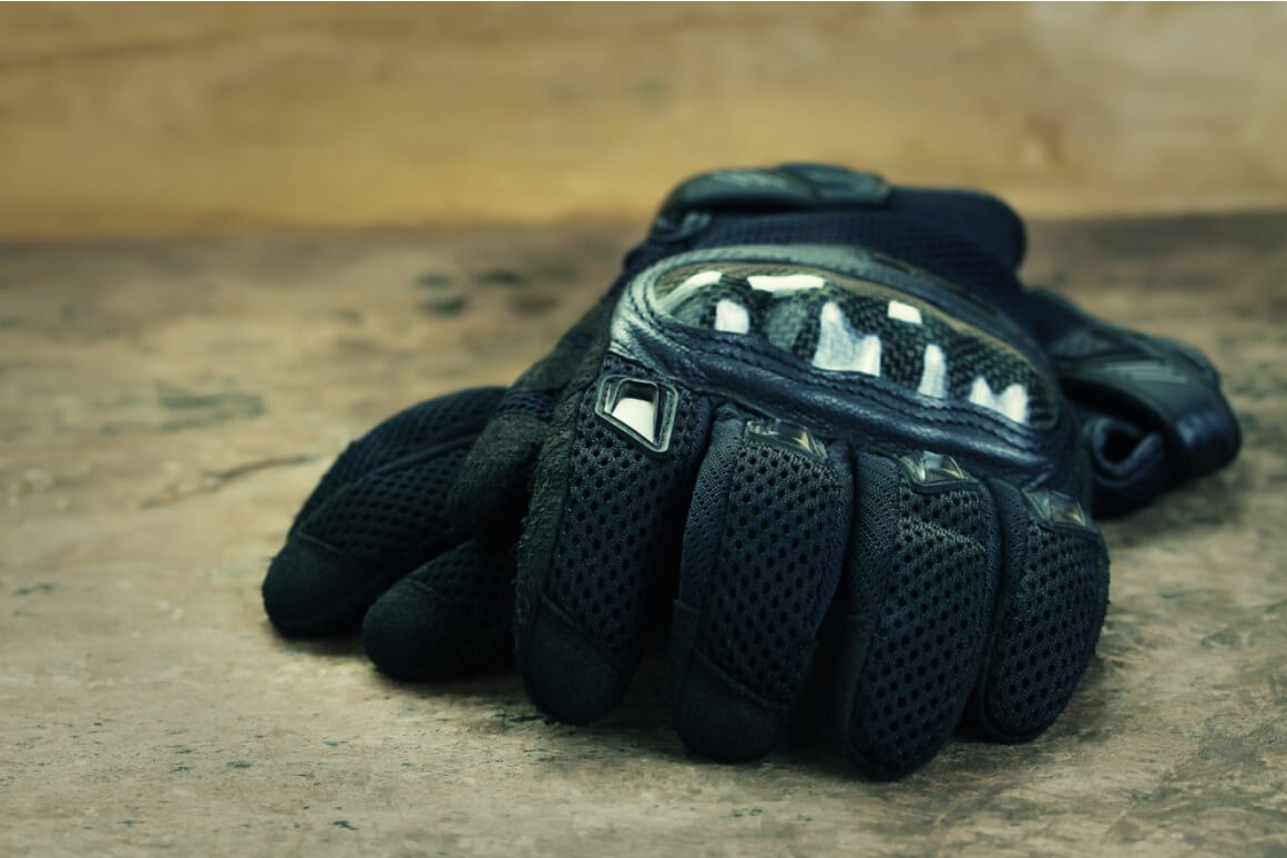 what to look for in motorcycle gloves