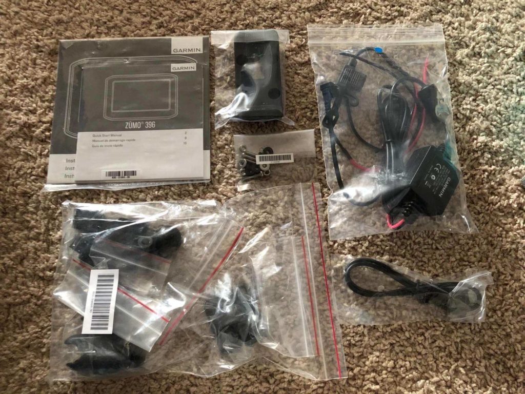 Garmin Zumo 396 Box Contents