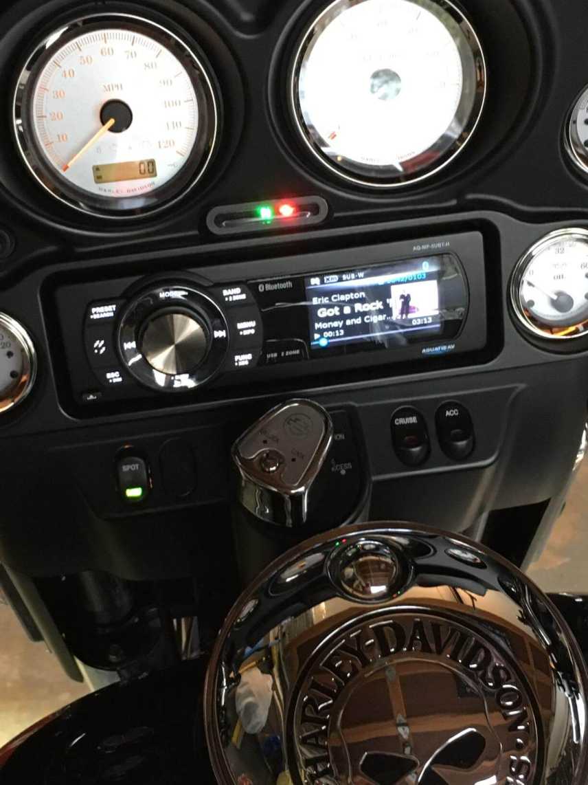 Aquatic AV AQ MP 5UBT H Harley Davidson Replacement AMFM Radio 